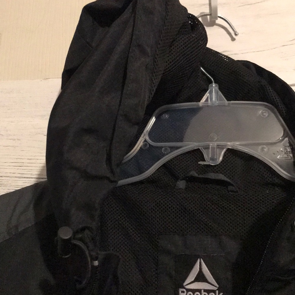COPY - Reebok pull over jacket - Picture 7 of 7